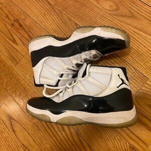 AIR JORDAN 11 CONCORD - Size 9.5M